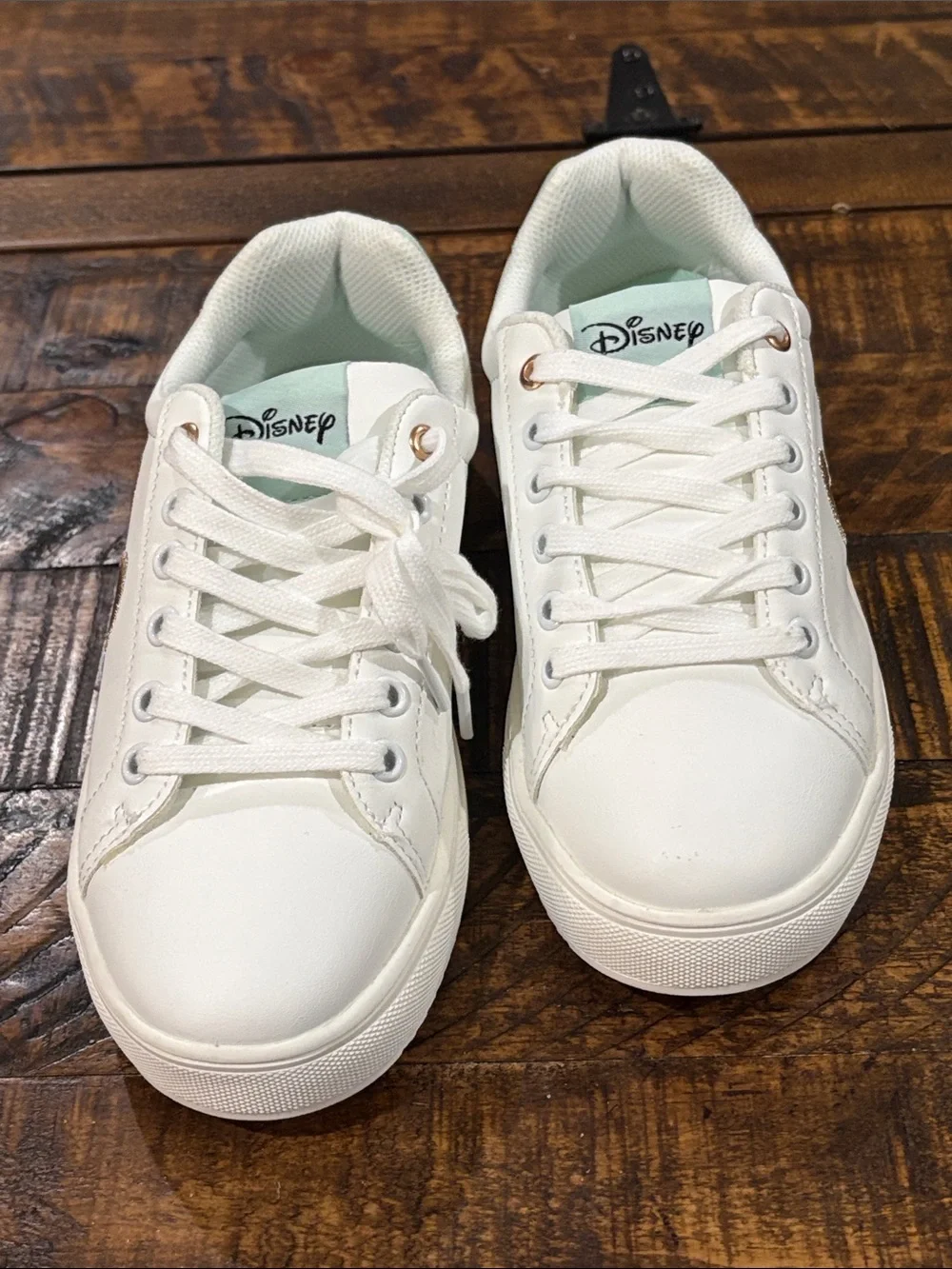 Disney Gold Mickey on White sneakers size 7